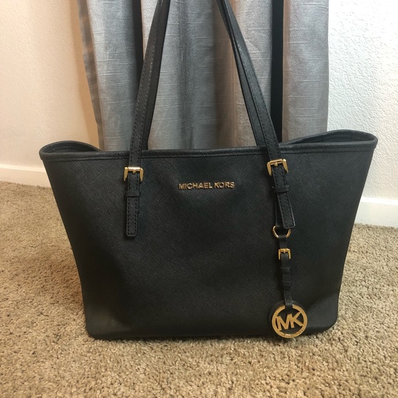 Michael Kors Handbags - Michael Kors Small Jet Set Travel Tote